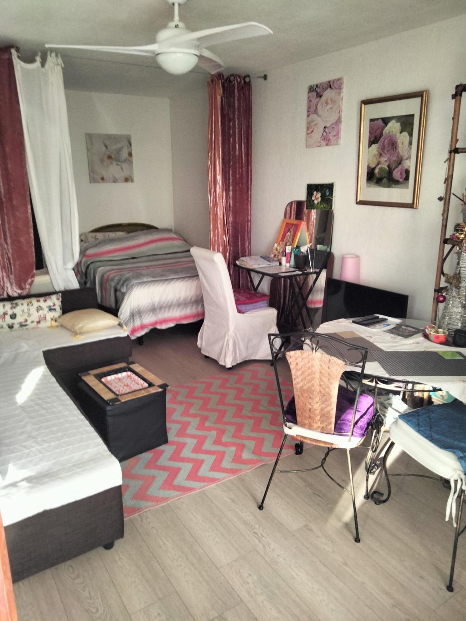 Joli Studio Avec Jardinet Avignone Esterno foto