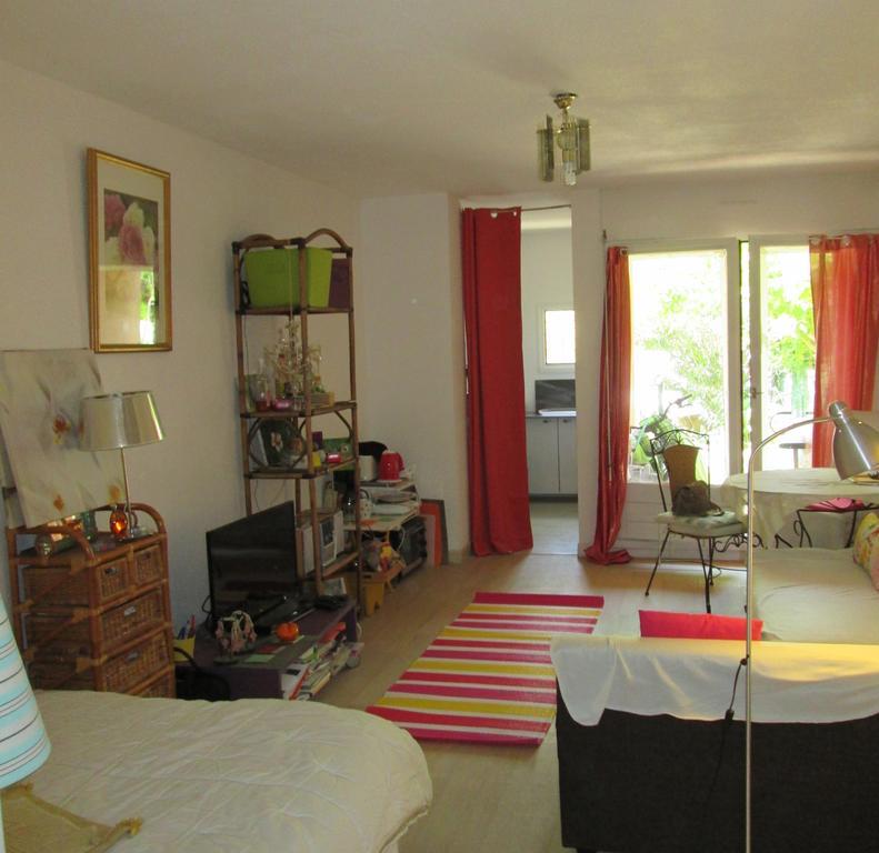 Joli Studio Avec Jardinet Avignone Esterno foto