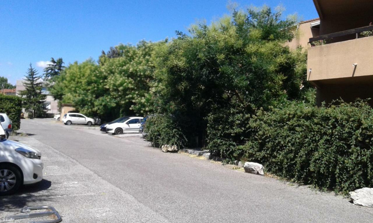 Joli Studio Avec Jardinet Avignone Esterno foto